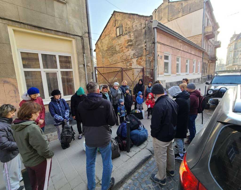 3/26/2022 – Convoy leaving L’viv