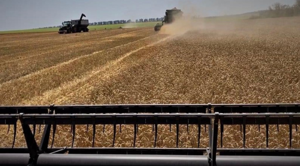 8/17/2023 – How do you not lose your balance in this&nbsp;whirlwind?