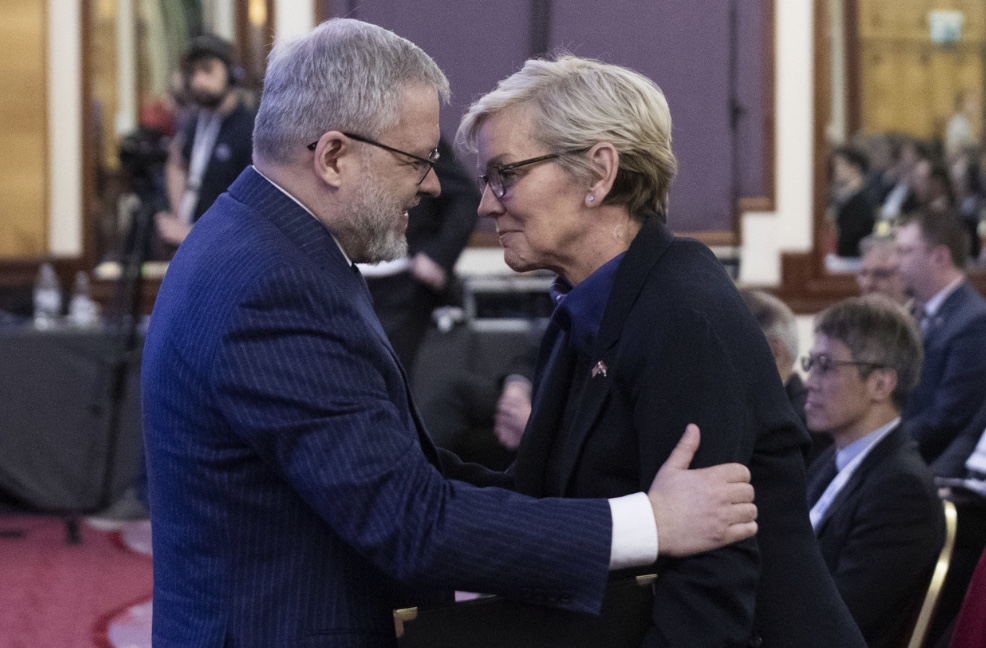 11/13/2023 – Ukraine to Putin: You cut our power, we kneecap your biggest economic&nbsp;driver