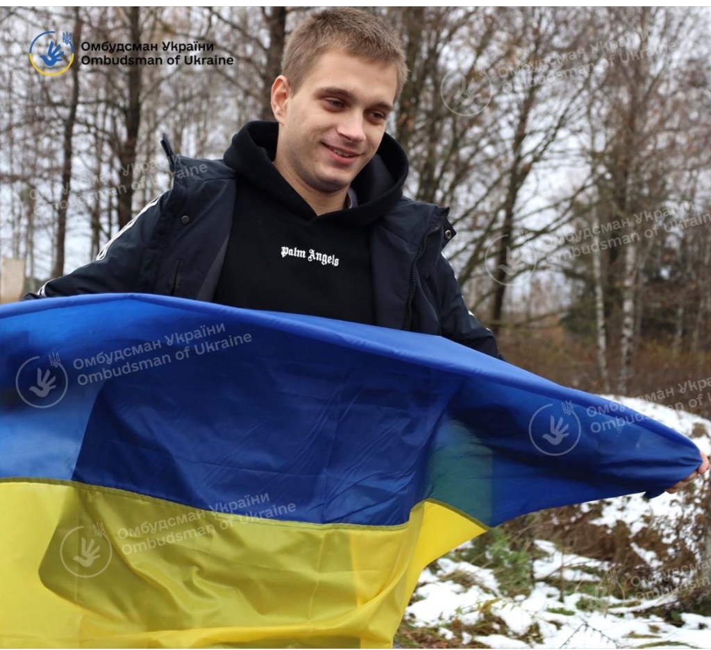 11/20/2023 – Ukrainian teenager Bohdan Yermokhin, whom the Russians took from Mariupol, was returned to Ukraine&nbsp;💙💛