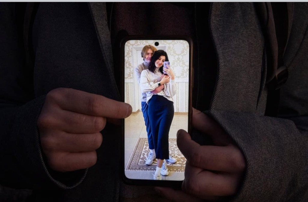 11/28/2023 – He proposed in a bomb shelter. They died together in a Russian&nbsp;strike.