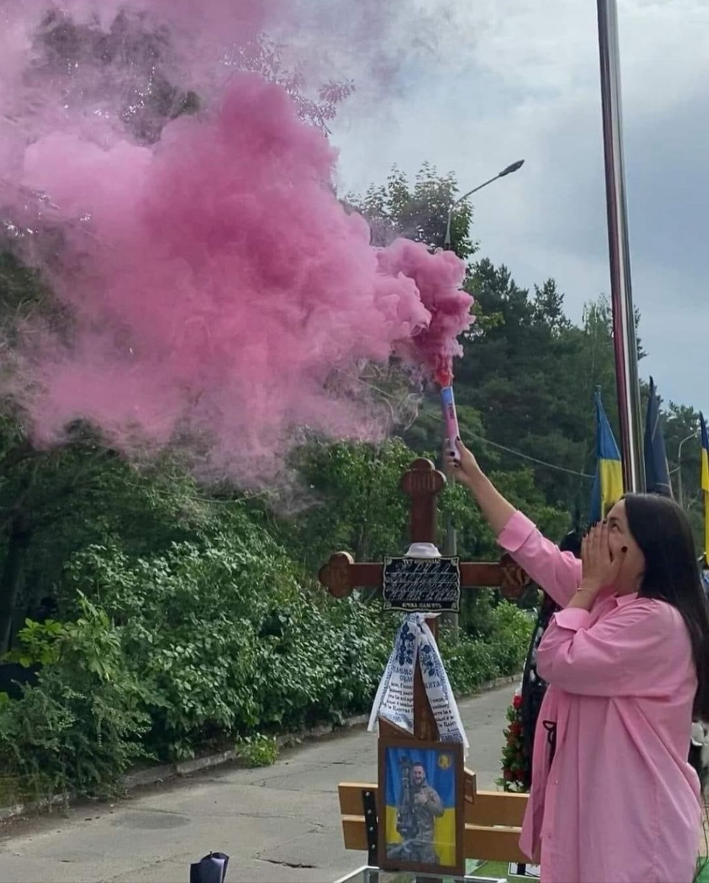 6/12/2024 — A pregnant wife of a fallen soldier did a gender reveal at his grave to share this moment with him