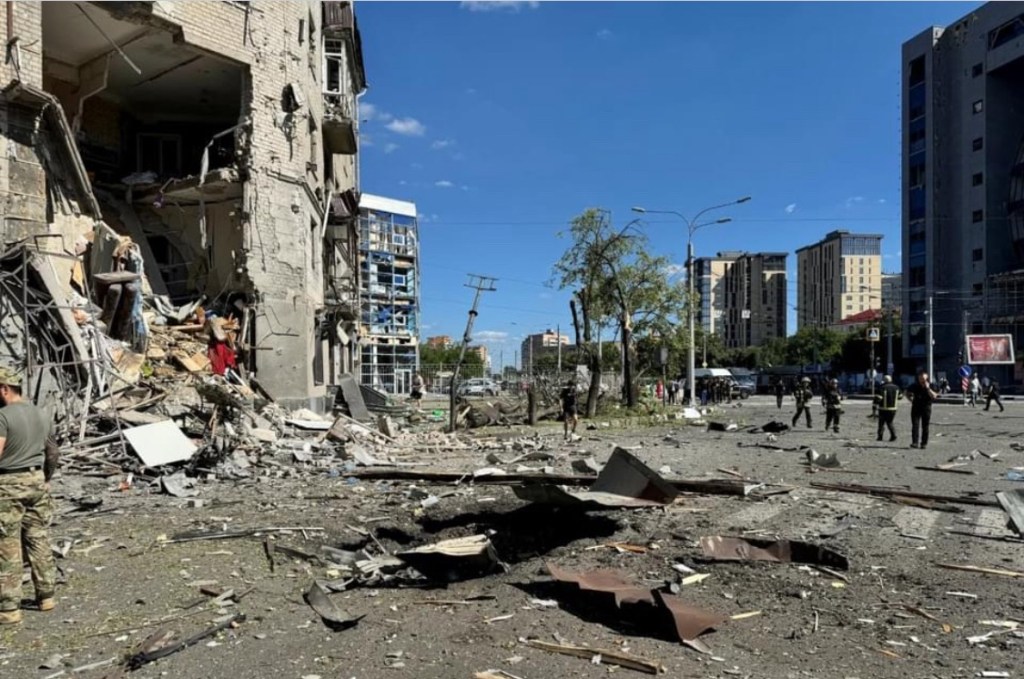6/23/2024 — Ruzzian missile attack on Kharkiv today targeted a highly populated&nbsp;area