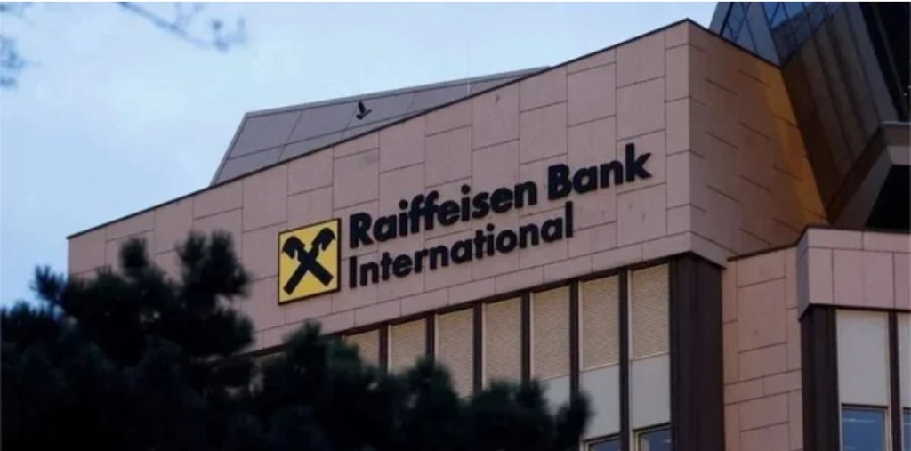 8/15/2024 — Russian clients lose access to foreign currency transfers at Raiffeisenbank