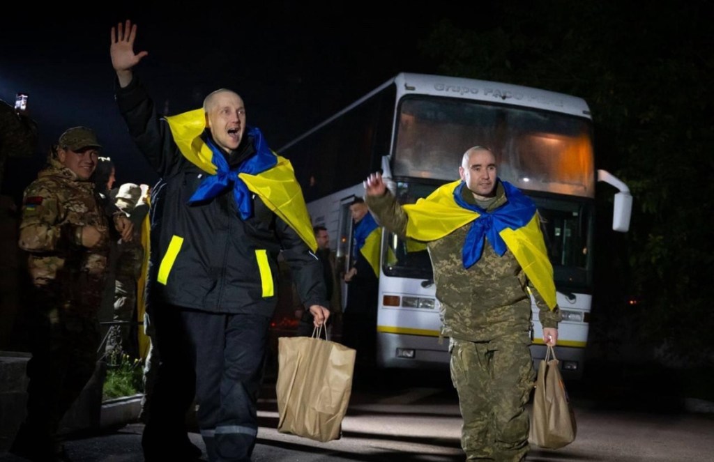 10/19/2024 — Today, 95 POWs returned to Ukraine. It’s always such a joyful&nbsp;time!